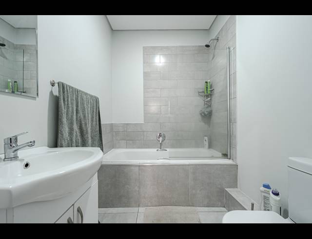 4 BEDROOM DUPLEX FOR SALE IN RED HILL